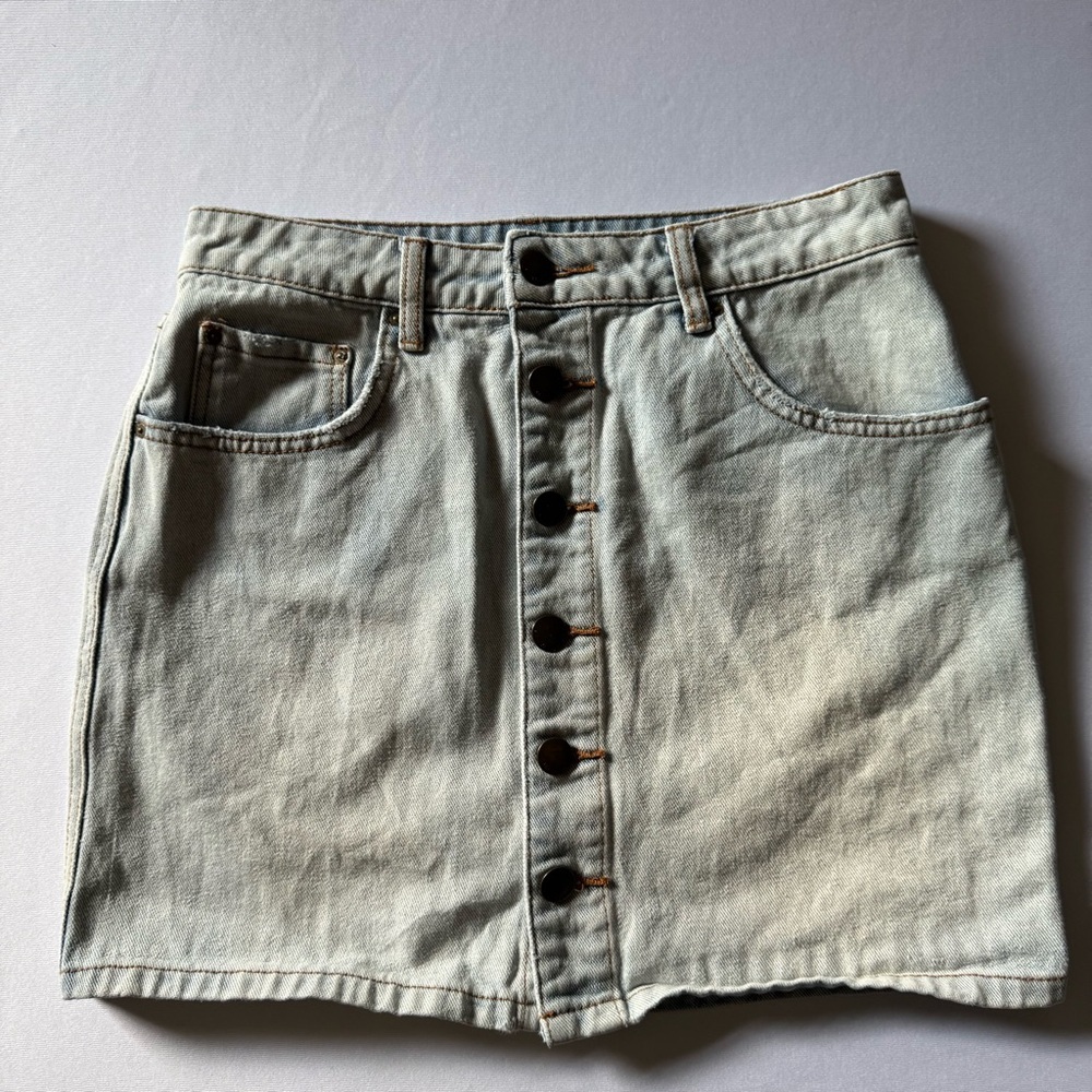 Billabong Good Life Denim Skirt Size 28 Button Front in Light Was Size 28